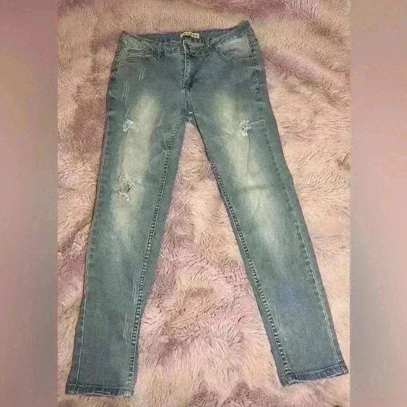 Encore 11 Distressed Skinny Jeans - Picture 1 of 7